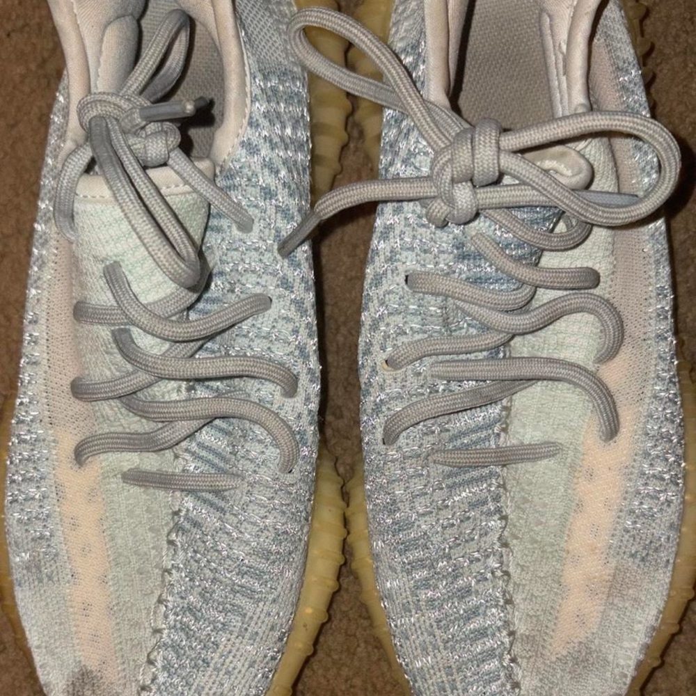 Yeezy - Picture 5 of 5